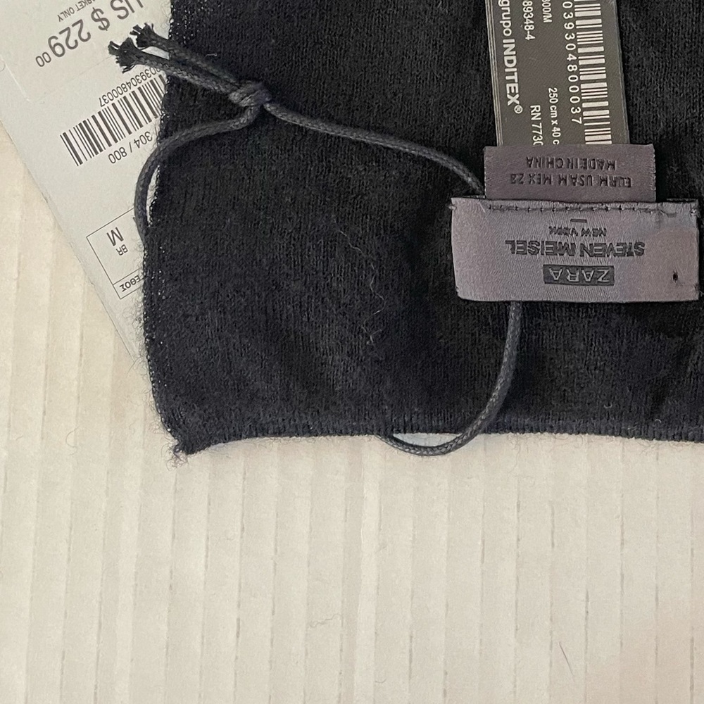 Zara x Steven Meisel 100% Cashmere Scarf - Picture 14 of 14